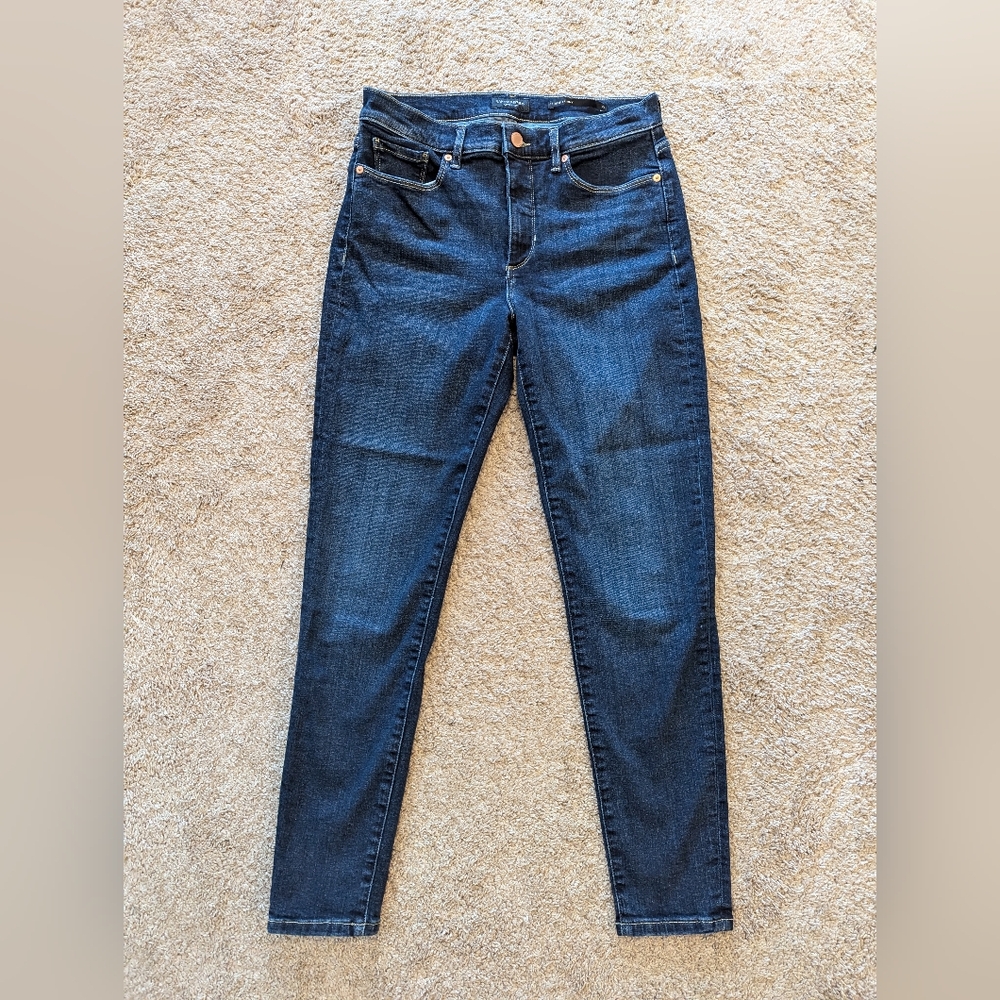 Banana Republic Mid rise Skinny Jeans Size 28 in Una Wash